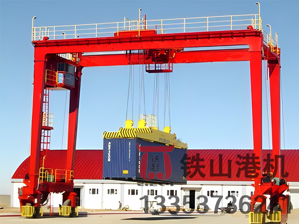 江蘇南通輪胎式集裝箱龍門吊廠家起重機(jī)高效智能靈活暢運